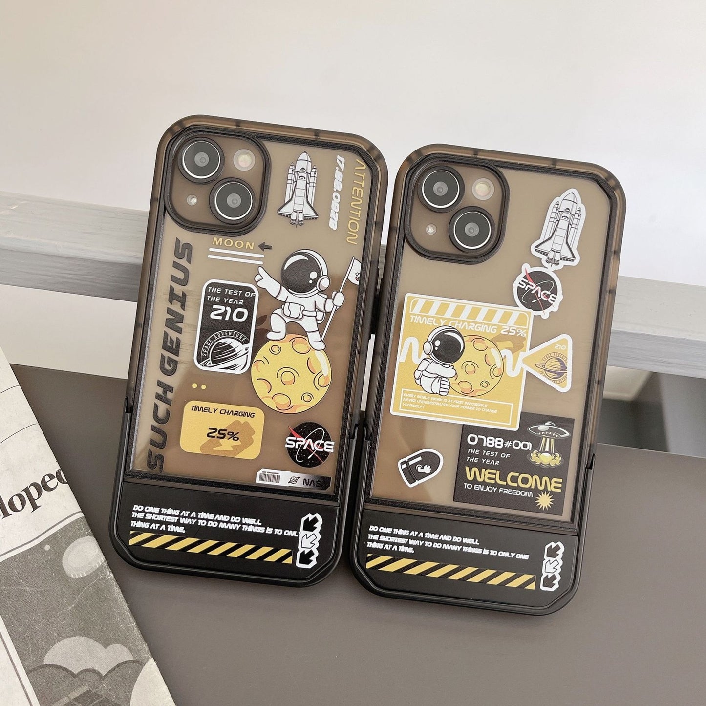 Invisible support Astronaut Phone Case