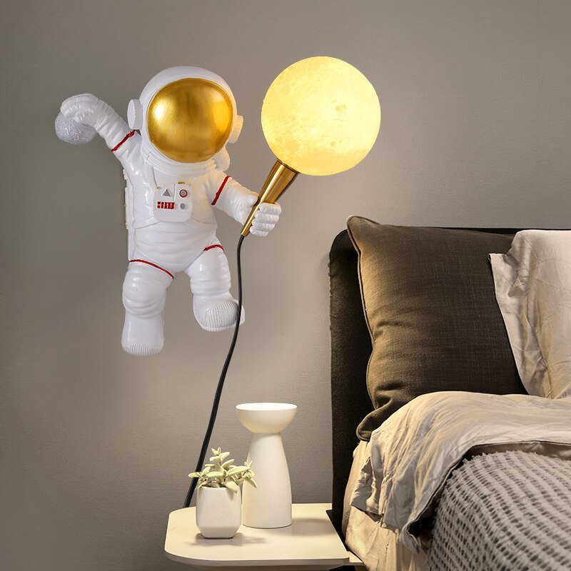 Astronaut Lamp