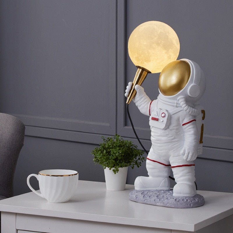 Astronaut Lamp